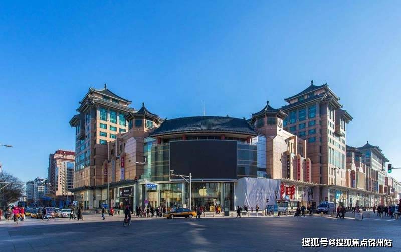 "新东安广场"是香港著名地产集团新鸿基地产在北京开发的最早且最