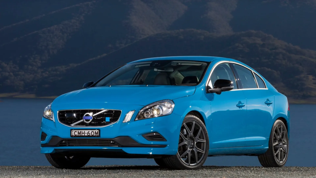 volvo s60 polestar,这也是 polestar 首次脱离赛车赛事,进入到沃尔沃