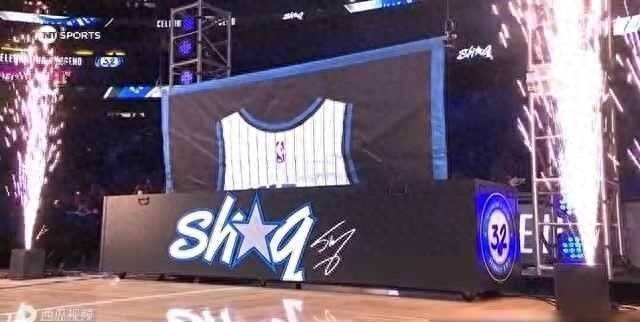 魔术正式退役奥尼尔的32号球衣!_传奇_球场上_篮球