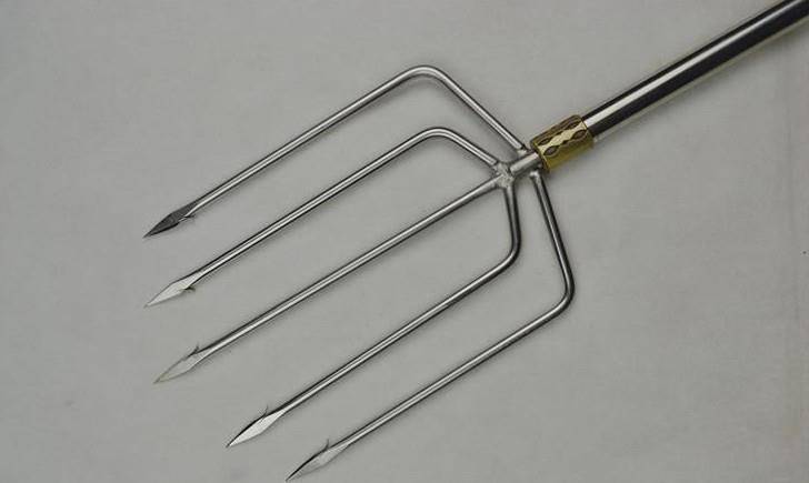 对付老虎等猛兽,为何钢叉比长矛更好用?_打猎_元明清_鸟铳