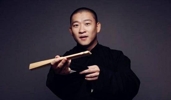 10年前曹云金逼师娘下跪侮辱恩师,7年后岳云鹏一顿饭