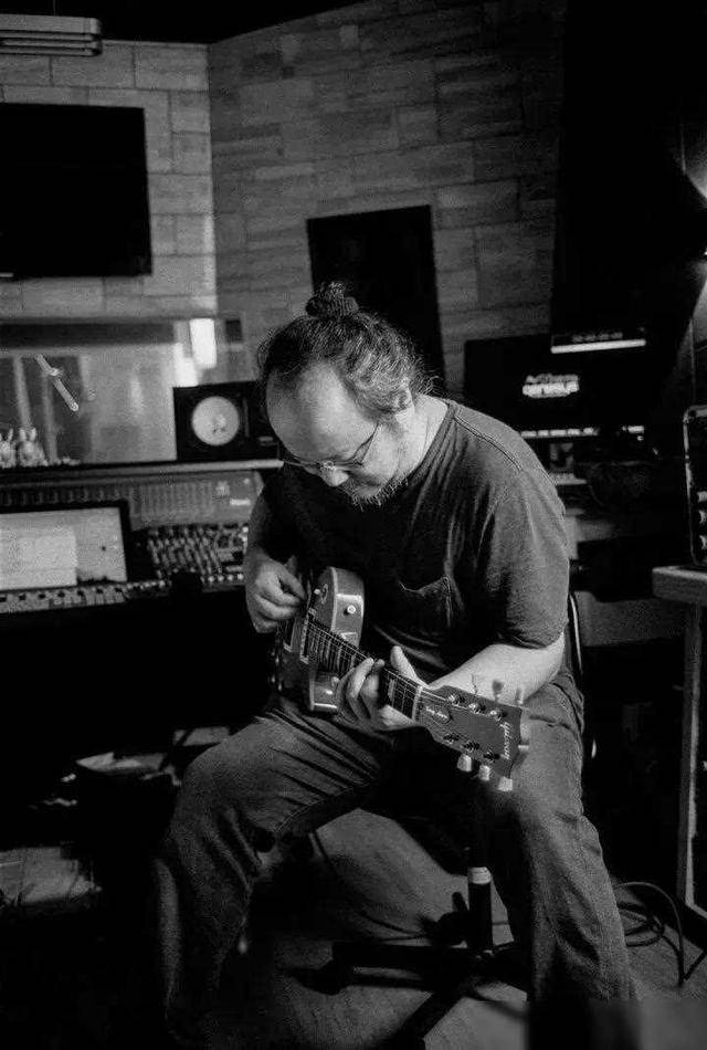 53岁的窦唯,治好了我的精神内耗_音乐_人生_人们