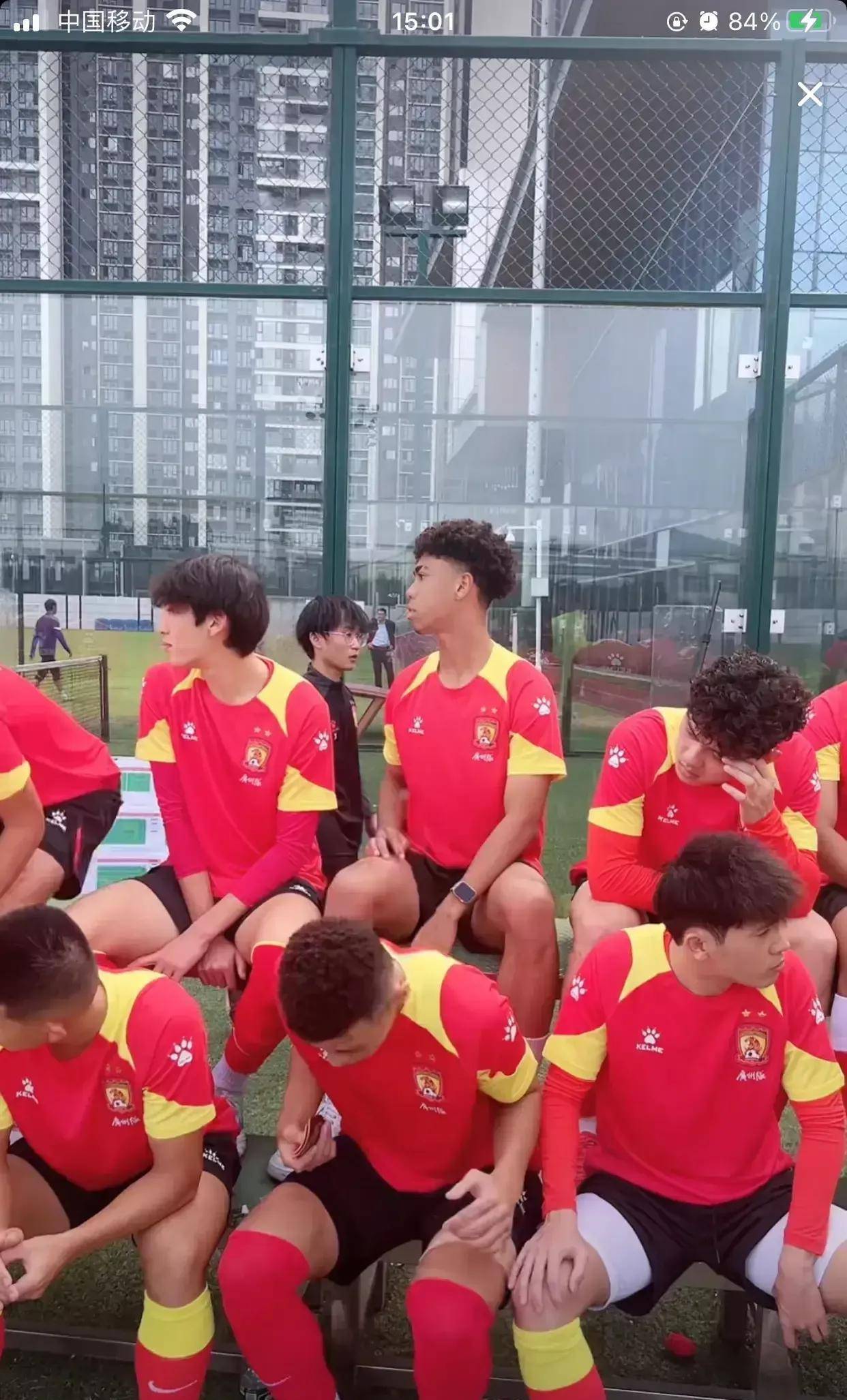 必须以国内为主,董路不敢提教练.