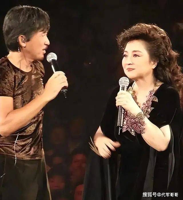 她宁愿离婚也不愿改变中国国籍,春晚为她破例,如今74岁仍单身_徐小凤