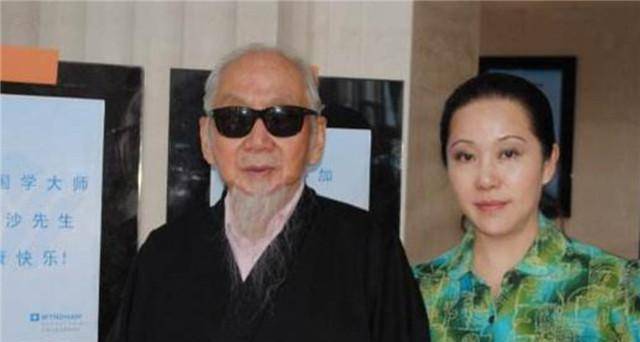 学术界红极一时的国学大师,没有任何真本事,靠拼凑古籍出名_怀沙_年龄