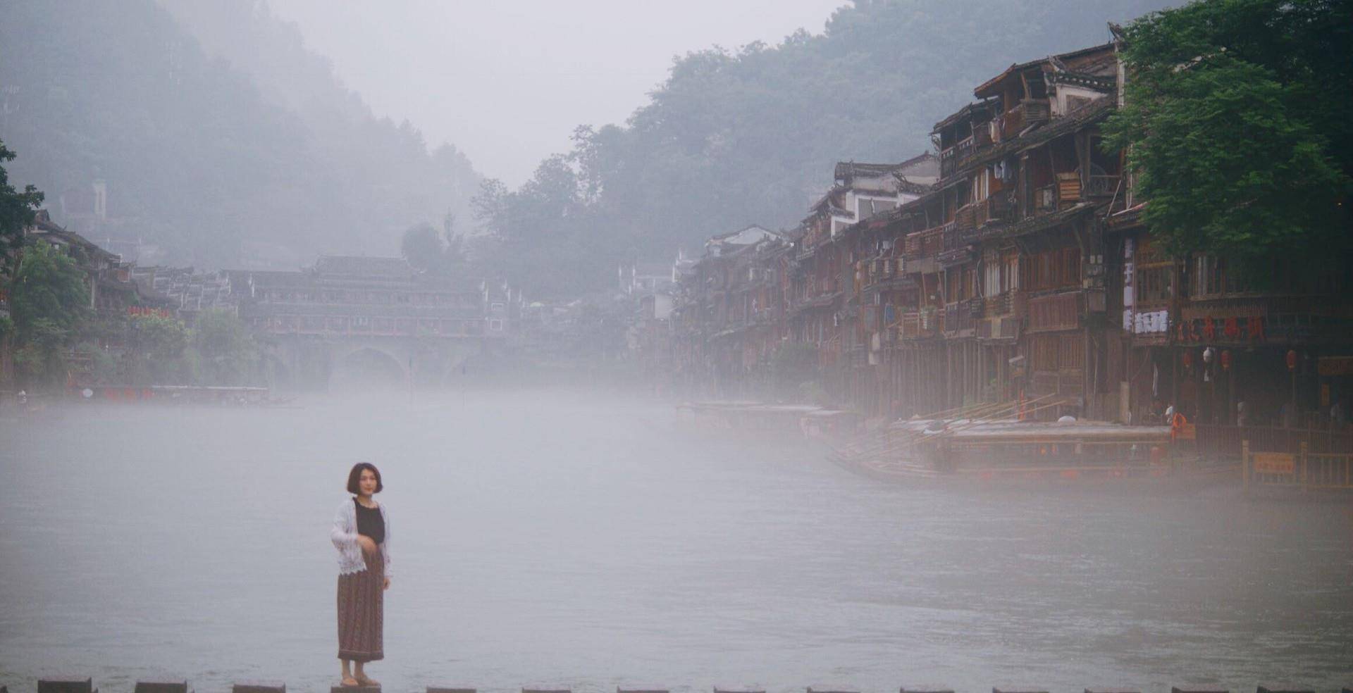 古城中闲逛漫步,寻找我心中失落的那个《边城》_沈从文_先生_女孩子