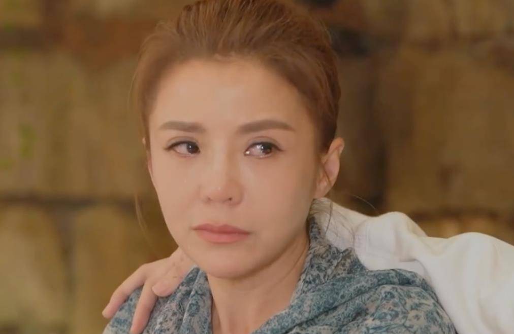 朱迅:照顾瘫痪公公,吃婆婆剩菜,患病两次却依然思念独居的母亲_工作