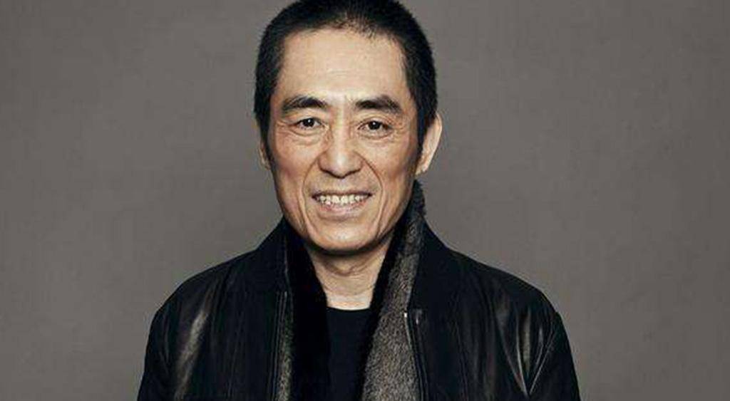 65岁周润发爱跑步,头发全白但精神焕发,和外国小朋友亲密合影_自律