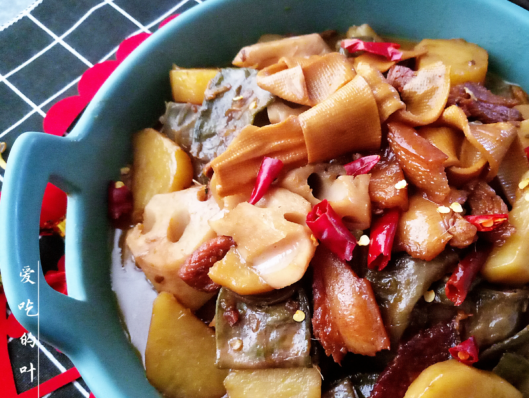 味道好寓意好,团团圆圆过大年_五花肉_土豆_荷包