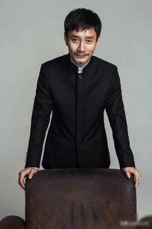 演员田小洁:从工人到演员,娶女神江珊为妻,事业爱情双丰收_生活_成功