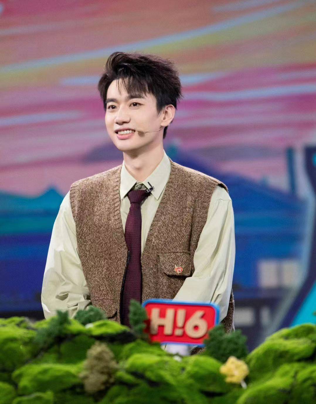 网友否认只是同名同姓_演出_身高_白敬亭