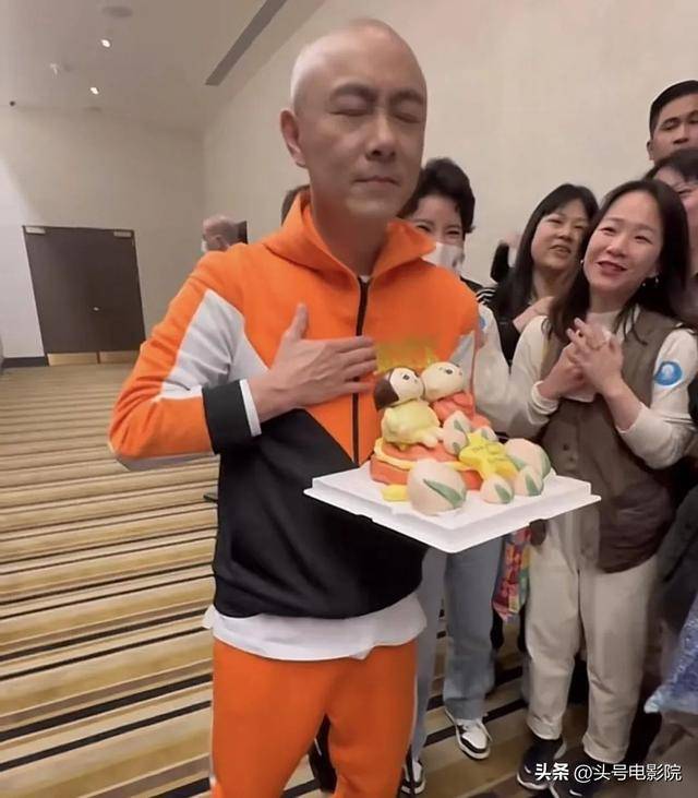 最红时刘德华给他当配角,评论区炸了_张卫健_张茜_妻子