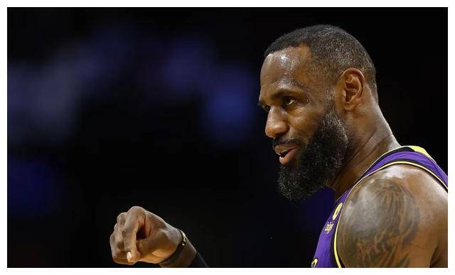 因此,看到现在39岁的他仍然坚持在nba比赛中,拉里伯德感到非常感动