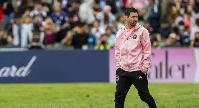 梅西的父亲最后求助于一个远在西班牙加泰罗尼亚的亲戚