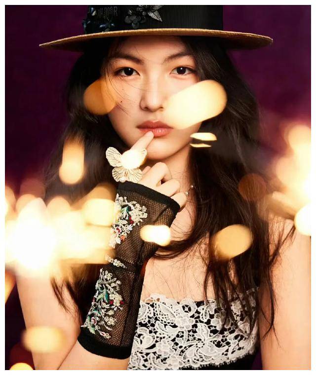 16岁lily拍杂志比王诗龄更老练,回答问题如小s真传,别有风味.