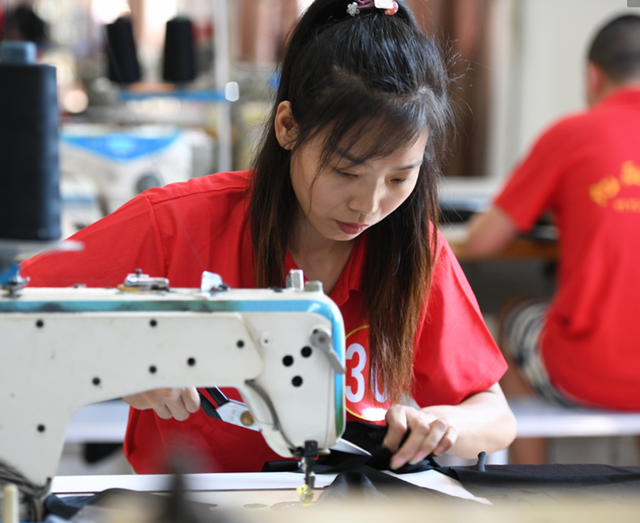 服装缝纫工怎么考?需要什么条件?考哪些内容?