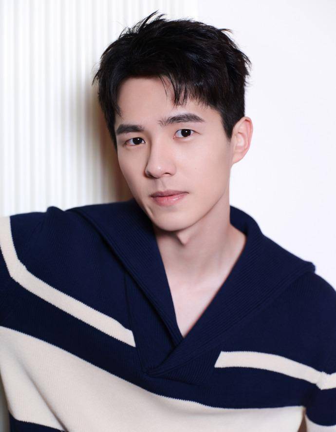 娱乐瓜 魏大勋 龚俊 张婧仪 侯明昊 邓为 张凌赫 刘昊然_情人节_营业