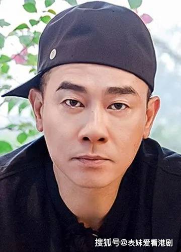 花费百万请来香港著名的堪舆姓名学大师为他改名小春哥本名是陈小臻