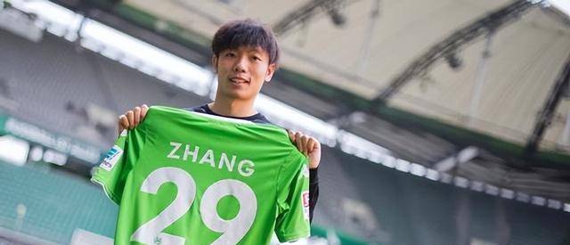 中国09小将姜景祺或成下一个张稀哲,德甲狼堡队主力位置或潜在候选_姜