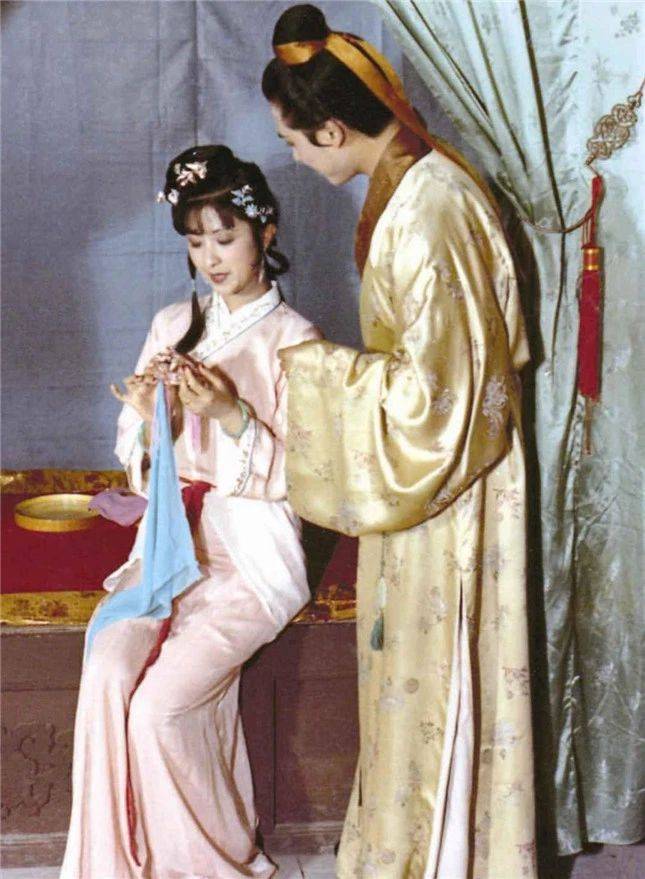 《红楼梦》王熙凤为什么不直接痛骂拒绝贾瑞,而是设计将他害死?