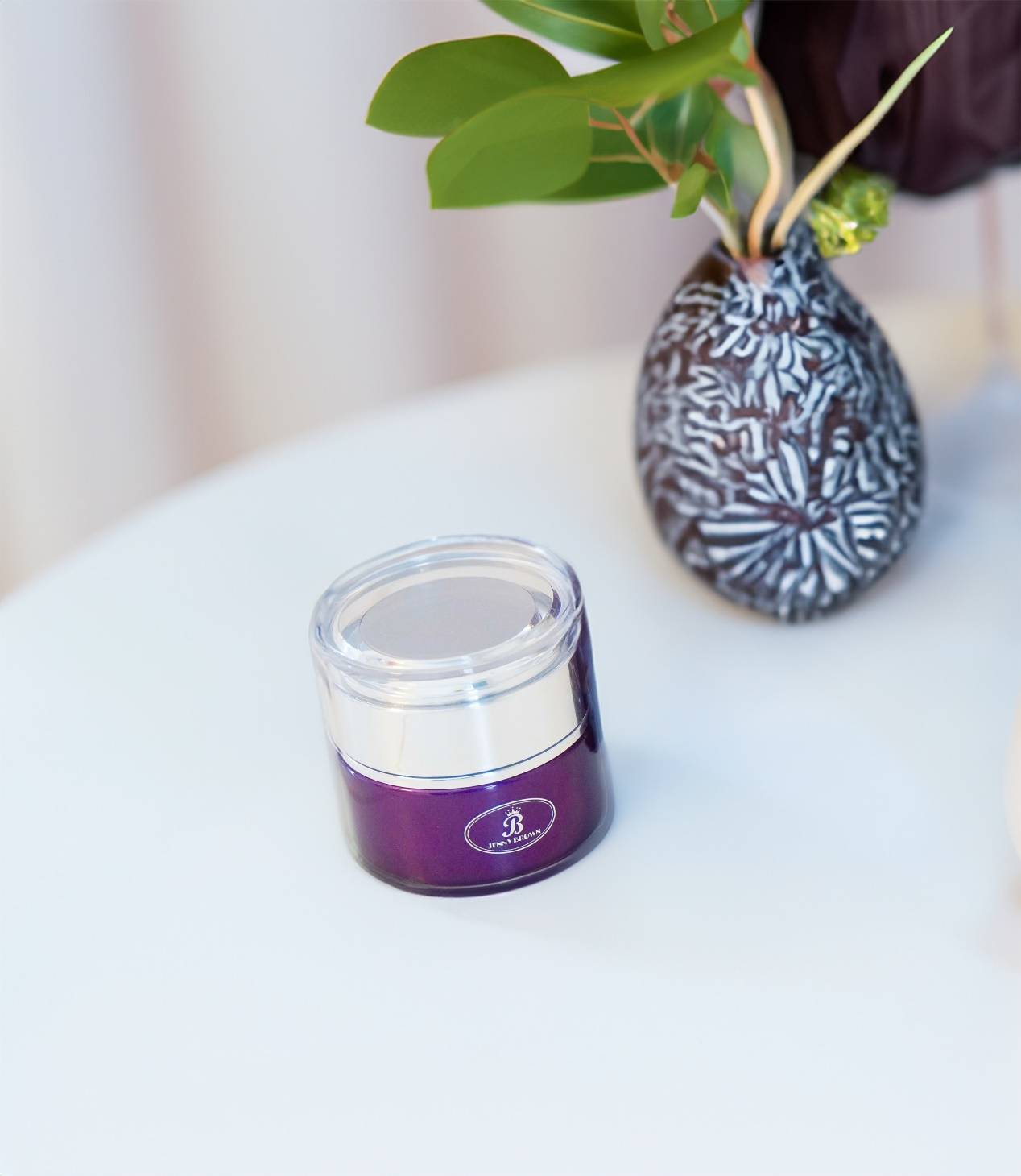 眼部护理新选择:珍妮布朗鱼子酱眼霜效果实测!_细纹_成分_产品