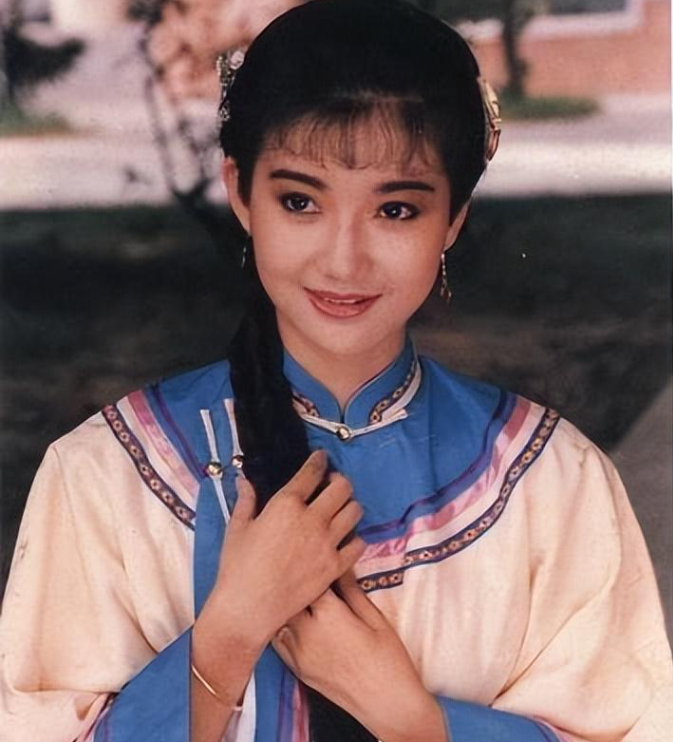 她就是王玉玲,曾在《婉君》中饰演现代女性崔尚琪.