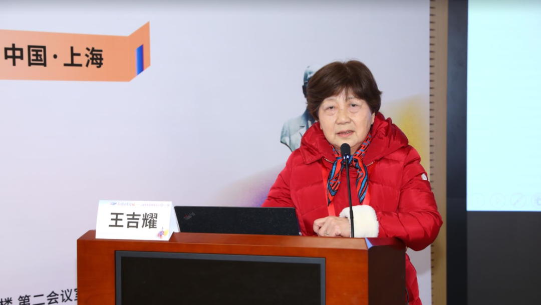 复旦大学附属中山医院王吉耀教授介绍了"循证医学:临床之金标准".