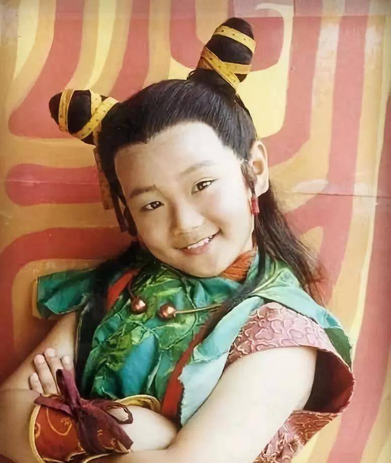 蓝盈莹前任男友,8岁红遍东南亚,任泉给他作配角,如今糊成18线_曹骏