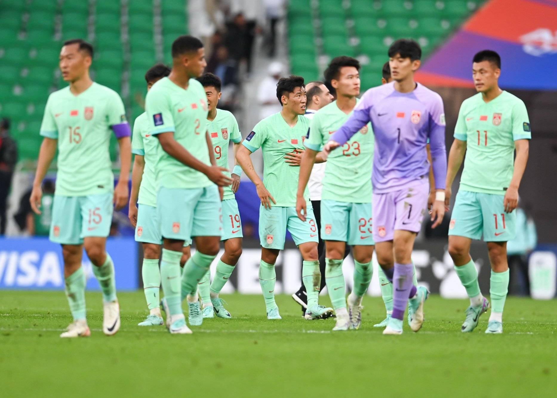 中国足协开出重磅罚单:涉事球队禁赛三个月,球队主