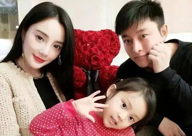 甜馨:我妈妈是李小璐,爸爸不是小万叔叔_贾乃亮_女儿_节目