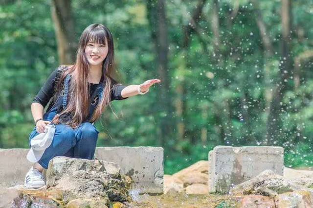 day4:天门山(玻璃栈道,天门洞,99道弯通天大道,鬼谷栈道),下去去凤凰