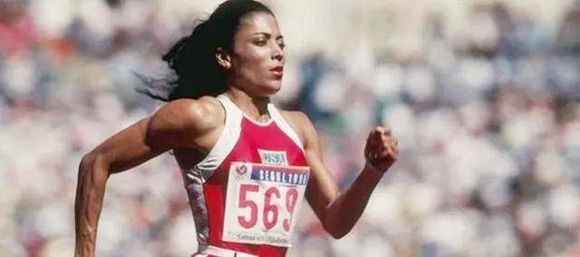 "花蝴蝶"乔伊娜:飞行药检前匆忙退役,死因真与禁药有关?