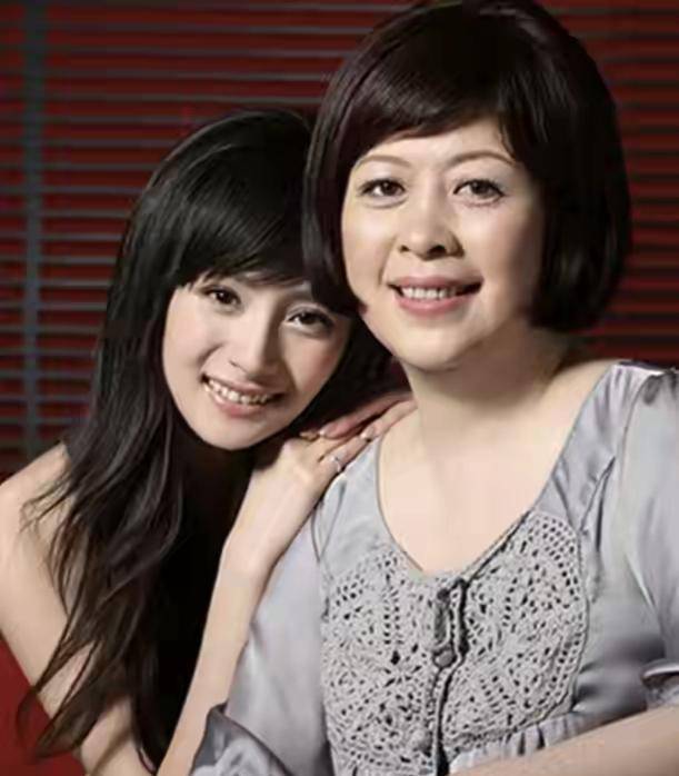 "撩汉高手"杨幂的曲折上位史,靠魅力征服三位大咖,被迷弟追逐_演出