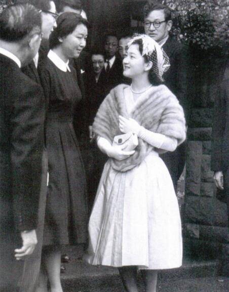 日本有个家族,被誉为四大家族,随着一位皇后去世,消失在历史中_天皇