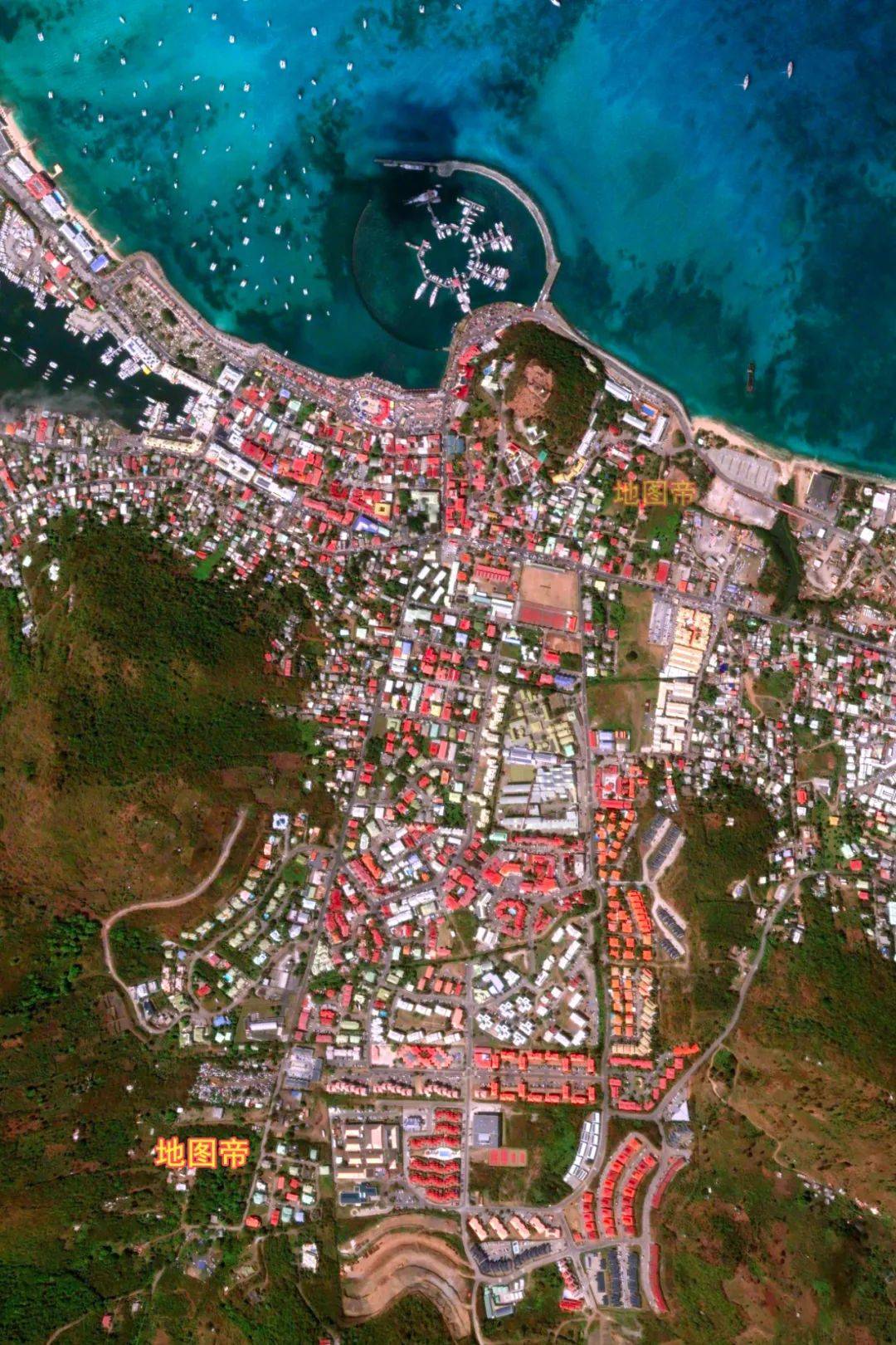 法属圣马丁是法国海外集体,首府马里戈,人口约3.