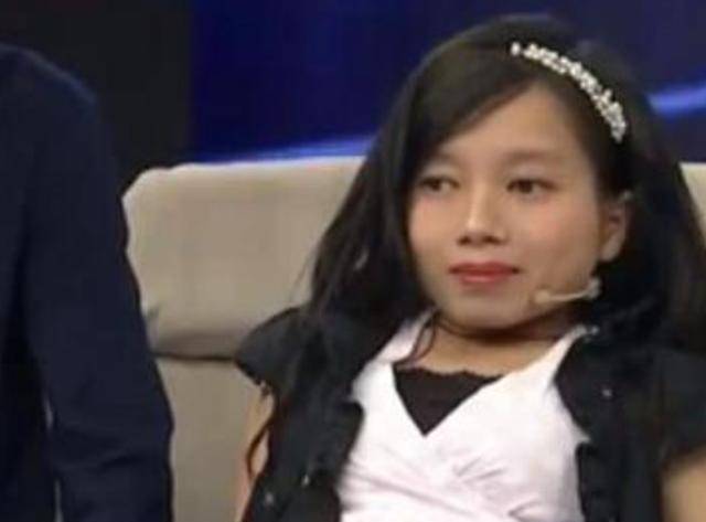 90厘米袖珍美女,不听医生劝阻执意生娃,如今孩子成"瓷娃娃"_潘丽_身高