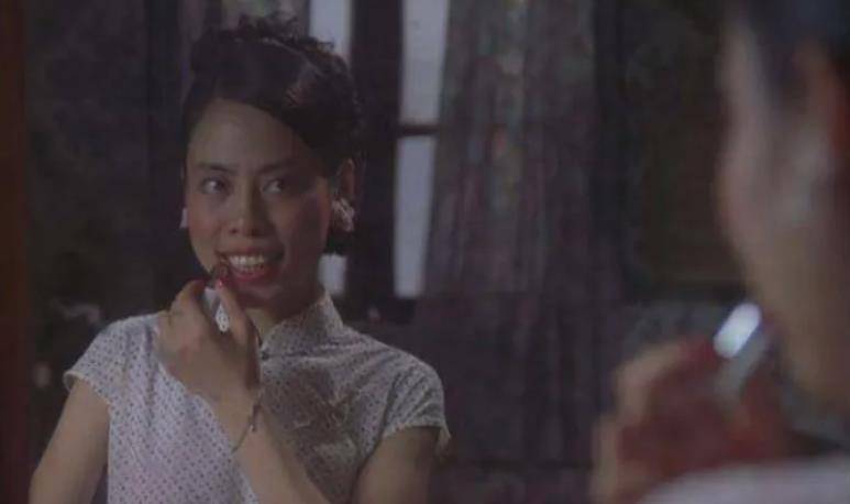 《功夫》中不仅女主美若天仙,"龅牙珍"的真实颜值也毫不逊色_周星驰