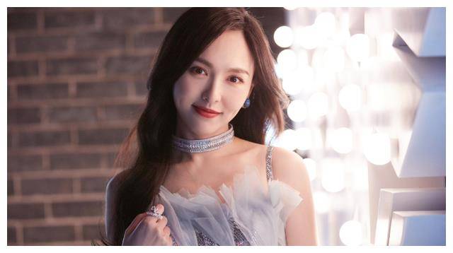 唐嫣的魅力无法抗拒,绝对诱惑不可挡,谁能不着迷?_女神_演技_角色