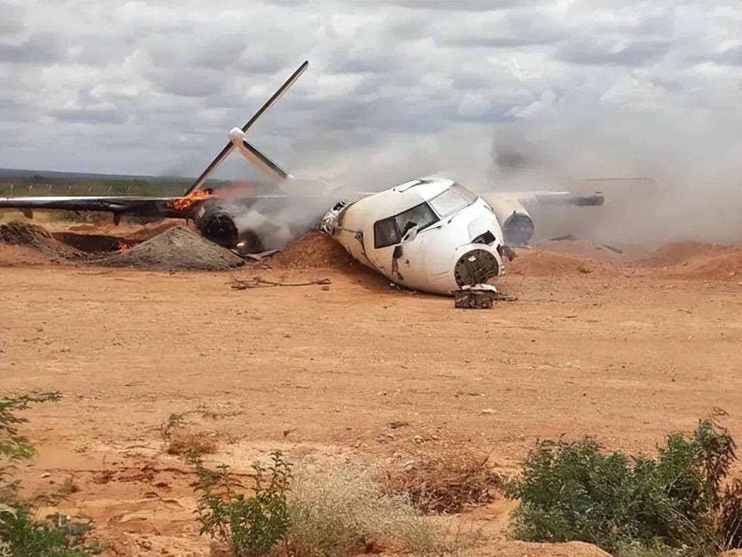 飞机坠毁,遇难者何处?救援难度有多大?_人员_地点_乘客