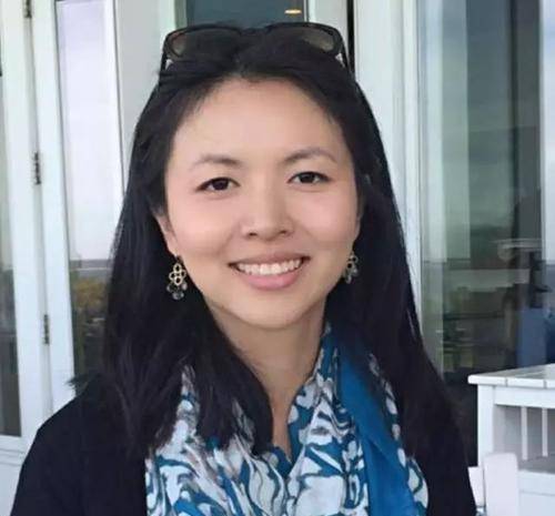 20年前,电视台用三名优秀女生狠批韩寒,如今她们全加入美国籍_马楠