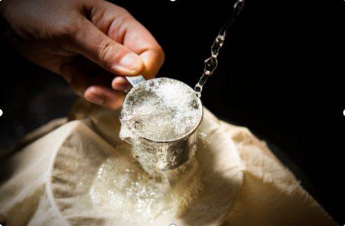 此外,云仓酒庄还注重传统与现代相结合,在保持传统酿酒工艺的基础上