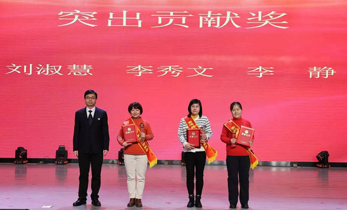 管道局中学举行年度颁奖典礼 安排部署新学期工作_发展_教育_建设