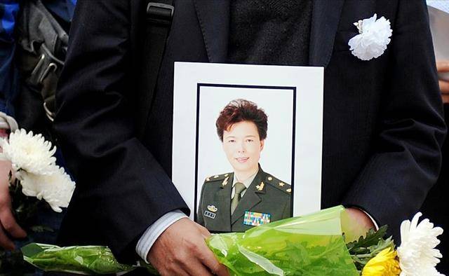 2013年陈招娣在八宝山的追悼会:球迷自发送行,郎平,孙晋芳到场_训练