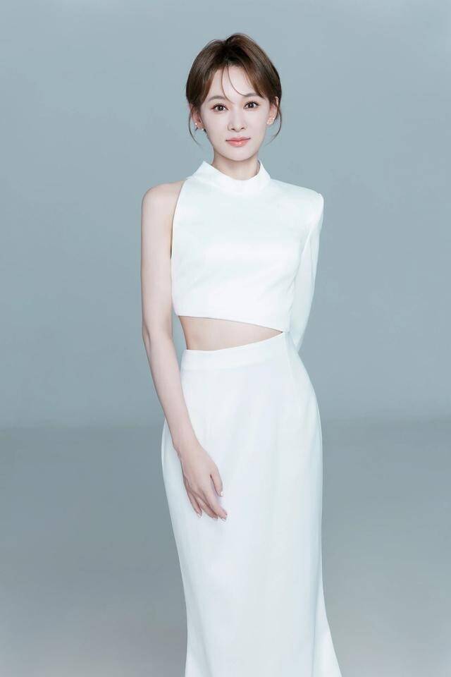 著名歌手刘洋洋三次亮相央视龙年春晚 引热潮惹万人欢呼_晚会_节目