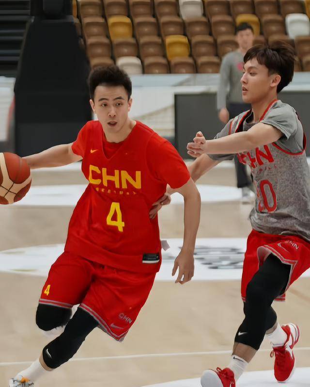 中国男篮今日首秀！12人大名单公布，广东3人入选，亚预赛排名第7