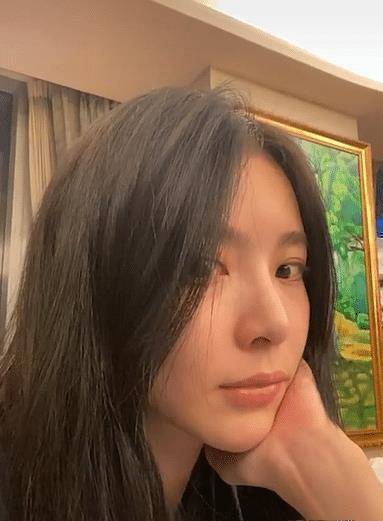 杜淳老婆晒素颜,被疑整容删差评,王灿怒怼"挑刺"网友脾气火爆_王灿录