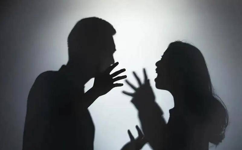 1999年,吉林一位女死刑犯最后一餐,拒绝大鱼大肉:要一箱方便面_王政梅