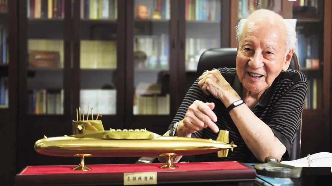 无故消失30年的"不孝子孙",凭一件玩具研制出中国第一艘核潜艇_黄旭华