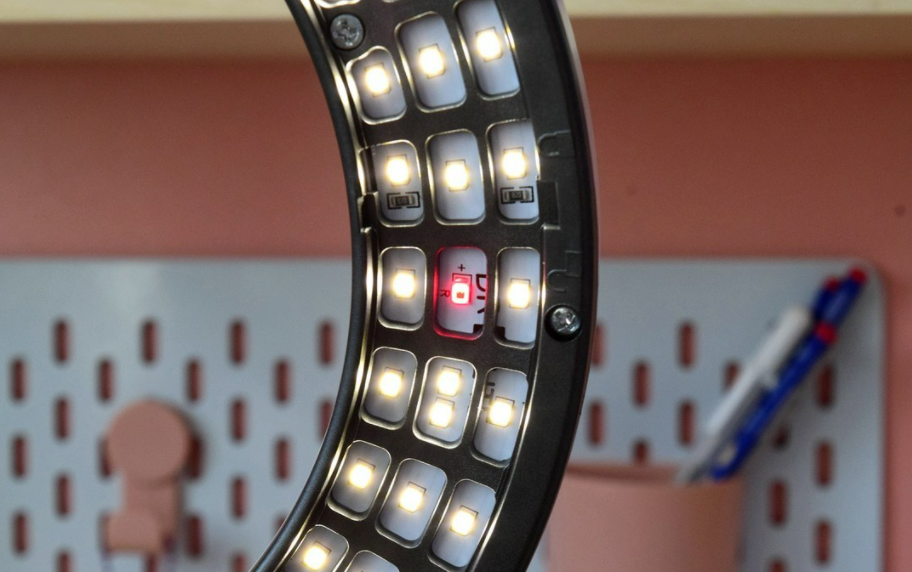 护眼灯防蓝光很重要吗知乎?护眼台灯选购最全指南!