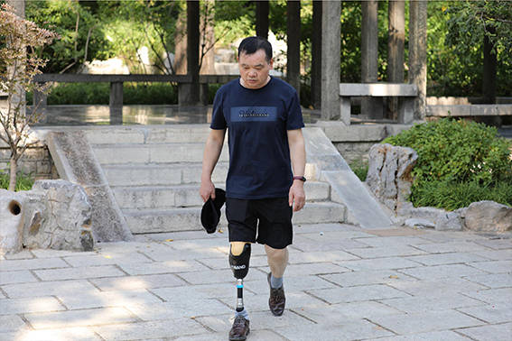 截肢患者在装配假肢前应如何做好残肢保养工作_绷带_弹性_皮肤